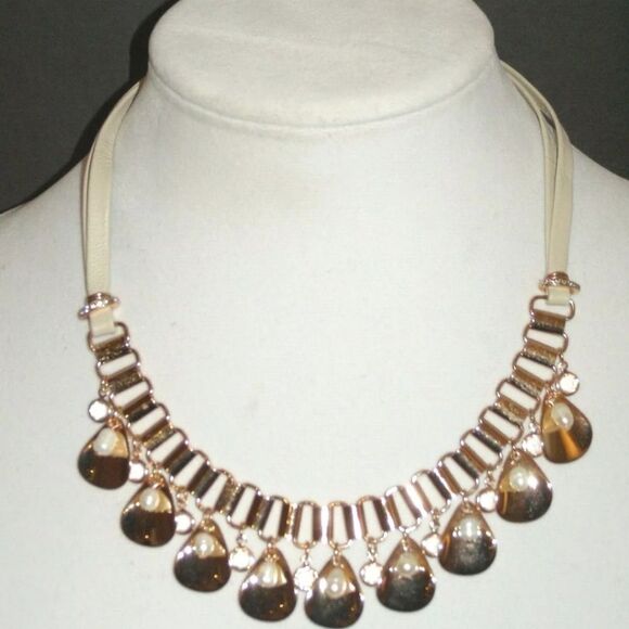 WHITE HOUSE BLACK MARKET LEATHER TEARDROP SHORT ROSE GOLD NECKLACE NWT 17"+3" - Picture 5 of 5